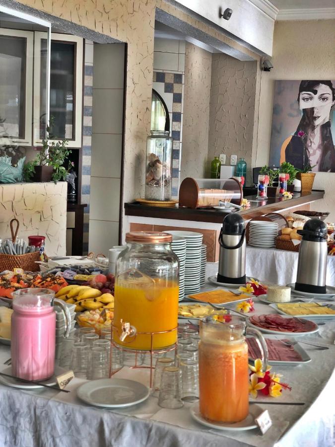 Pousada Villa Dos Acores บอมบินญัส ภายนอก รูปภาพ